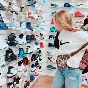 Meet your Posher, Lily